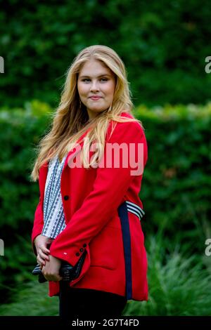 Princess Amalia of The Netherlands at Palace Huis Ten Bosch in The Hague, on July 16, 2021, posing for the media during the annual Photo session before their summer vacation Photo: Albert Nieboer / Netherlands OUT / Point de Vue OUT Stock Photo