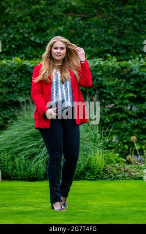 Princess Amalia of The Netherlands at Palace Huis Ten Bosch in The Hague, on July 16, 2021, posing for the media during the annual Photo session before their summer vacation Photo: Albert Nieboer / Netherlands OUT / Point de Vue OUT Stock Photo