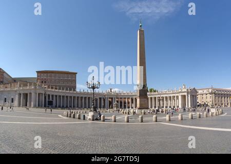 Bernini's Colonnade, St. Peter's Square, Vatican, Rome, Italy Stock Photo