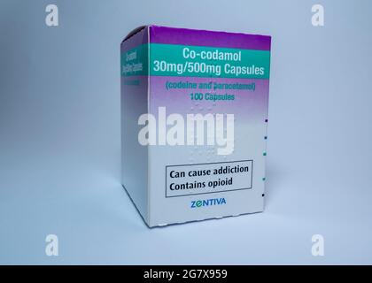 A close up of a 500mg pill Stock Photo - Alamy