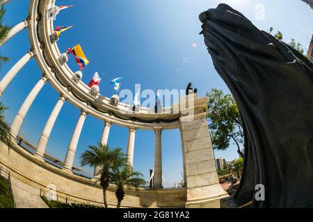 La Rotonda monument in Malecon Simon Bolivar, Guayaquil, Ecuador. A sunny day with no clouds of this very touristic place. Stock Photo