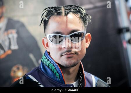 Residencia Descuido Extranjero Music artist Tainy (Marco Masís) attends a press conference to promote the  new album 'DYNASTY', held at the PUMA Store, in New York City.In honor of  their 16-year career span throughout the evolution and globalization of  Reggaeton, multi-award-winning ...