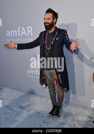 Antibes, France. 16th July, 2021. ANTIBES, FRANCE. July 16, 2021: Memphis  Depay at the amfAR Cannes Gala 2021, as part of the 74th Festival de  Cannes, at Villa Eilenroc, Antibes. Picture Credit