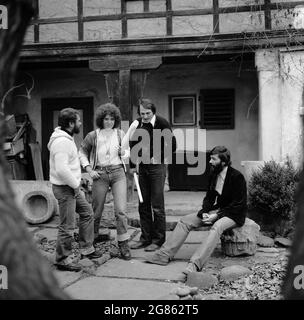 Romania,1979. Director of photography Petru Maier (sitting) and production team for the movie 'Burebista'. Stock Photo