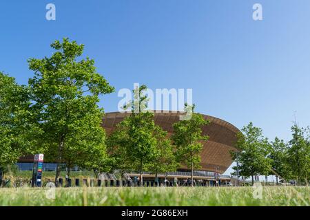 The velodrome cycling venue in the Queen Elizabeth Olympic Park in Stratford on a sunny day. London - 17th July 2021 Stock Photo