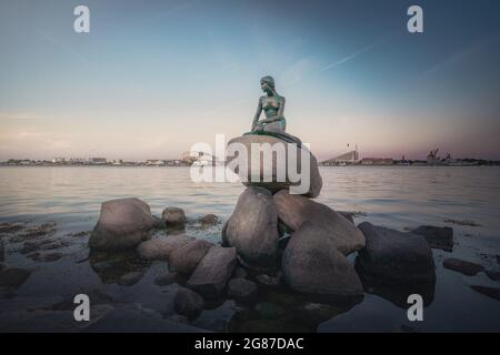 Little Mermaid Statue At Sunset Copenhagen Denmark Stock Photo Alamy little-mermaid-statue-at-sunset-copenhagen-denmark-stock-photo-alamy