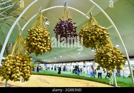 Fresh dates in a market - Doha - QATAR Stock Photo - Alamy