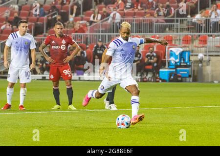 Toronto, Canada. 17th July, 2021. Luis Carlos Almeida da Cunha also known as Nani (17) in action during the MLS game between between Toronto FC and Orlando City SC at BMO Field. (Final score; Toronto FC 1-1 Orlando City SC). Credit: SOPA Images Limited/Alamy Live News Stock Photo