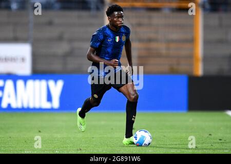 Lugano, Switzerland. 17 July 2021. Radja Nainggolan of FC Internazionale  looks on prior to the pre-season friendly football match between FC Lugano  and FC Internazionale. Regular time ended 2-2, FC Internazionale won