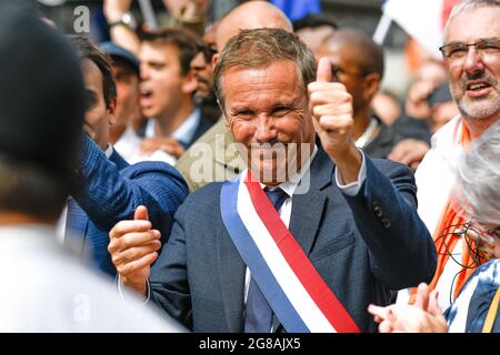 Paris, France. 17th July, 2021. Nicolas Dupont-Aignan, president of Debout La France  during the anti - sanitary pass demonstration at the initiative of Florian Philippot 's political party 'les patriotes » in Paris, France on July 17, 2021. Credit: Victor Joly/Alamy Live News Stock Photo