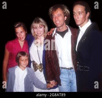 Robin Gibb and family 1989 Photo by Adam Scull/PHOTOlink Stock Photo