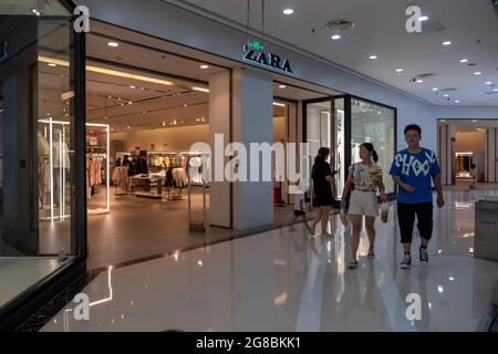 ZHENGZHOU, CHINA - Jul 08, 2021: A ZARA Famous brand Chinese Storefront Facade in China. ZARA is a famous Clothing brand Stock Photo
