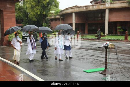 New Delhi, India. 19th July, 2021. Indian Prime Minister, Narendra Modi arrives to speak to the media on the first day of the Monsoon Session of Parliament 2021 at the Parliament House.The sixth session of the 17th Lok Sabha start from 19th July 2021 to August 13, 2021 following Covid-19 protocols. Over 400 Members of Parliament and over 200 staff have already been vaccinated ahead of the Monsoon session though both house (Lok Sabha and Rajya Sabha). Credit: SOPA Images Limited/Alamy Live News Stock Photo