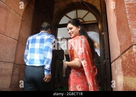 New Delhi, India. 19th July, 2021. Indian Member of parliament, Navneet Kaur Rana arrives on the first day of the Monsoon Session of Parliament 2021 at the Parliament House.The sixth session of the 17th Lok Sabha start from 19th July 2021 to August 13, 2021 following Covid-19 protocols. Over 400 Members of Parliament and over 200 staff have already been vaccinated ahead of the Monsoon session though both house (Lok Sabha and Rajya Sabha). Credit: SOPA Images Limited/Alamy Live News Stock Photo
