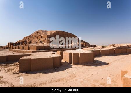 Chogha Zanbil Ziggrat(ziqqrat),massive stepped pyramid-like complex of the ancient Elamites, Khuzestan Province, Iran, Persia, Western Asia, Asia Stock Photo