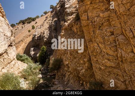 Presumed ancient 'Persian Gate', Alexander the great battle with Persia, Zagros mountains, suburb of  Yasuj, Iran, Persia, Western Asia, Asia Stock Photo