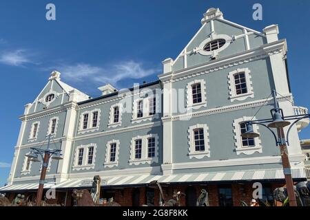 Cape Town, South Africa – November 4, 2019: Colonial style building at Victoria and Alfred Waterfront (W&A Waterfront), Cape Town, South Africa Stock Photo