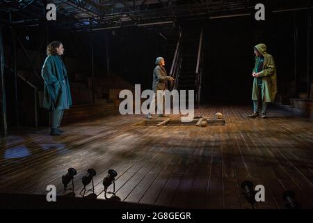 Graveyard scene - l-r: Ben Allen (Horatio), Llinos Daniel (Gravedigger), Ian McKellen (Hamlet) in HAMLET by Shakespeare opening at the Theatre Royal Windsor, England on 20/07/2021 set design: Lee Newby  costumes: Loren Epstein  wigs & make-up: Susanna Peretz  lighting: Zoe Spurr  director: Sean Mathias Stock Photo