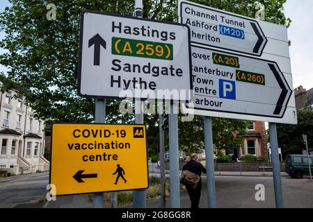 Folkestone, UK.  20 July 2021. A Covid-19 vaccination centre sign in Folkestone.  The number of positive coronavirus cases continues to rise daily even after the UK government eased remaining lockdown restrictions on 19 July.   Credit: Stephen Chung / Alamy Live News Stock Photo