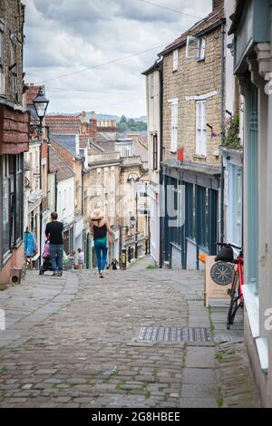 Catherine Hill, a pedestrianised street on a steep hill in the small, English town of Frome, Somerset,UK Stock Photo