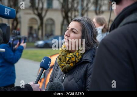 Munich, Germany. 18th Feb, 2020. MdL Guelseren Demirel. The Green Party of Bavaria held a protest in front of the Bavarian Ministry of Interior in Munich to protest for the receive of the refugees living in camps in the Greek island Lesbos, that live in terrible conditions, in Munich on 18. February 2020. (Photo by Alexander Pohl/Sipa USA) Credit: Sipa USA/Alamy Live News Stock Photo