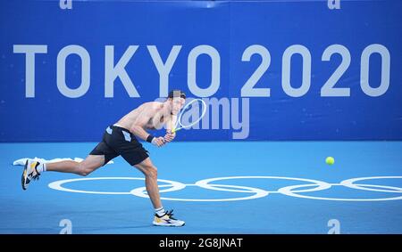 Tokio, Japan. 21st July, 2021. Tennis: Olympics, training at Ariake Tennis Park. Jan-Lennard Struff from Germany in action. Credit: Michael Kappeler/dpa/Alamy Live News Stock Photo