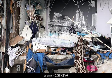 Surfside, USA. 25th June, 2021. Rubble is seen at the Champlain Towers South Condo in Surfside, Florida, on June 25, 2021. The apartment building partially collapsed on June 24. (David Santiago/Miami Herald/TNS/Sipa USA) Credit: Sipa USA/Alamy Live News Stock Photo