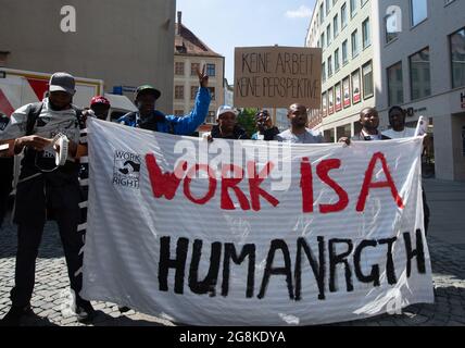 Munich, Germany. 01st May, 2019. Refugeesasking for the right to work. On 1.5.2019 a few thousands people demonstrated at the MayDay protest in Munich. (Photo by Alexander Pohl/Sipa USA) Credit: Sipa USA/Alamy Live News Stock Photo