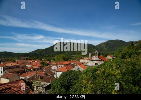 Vistas del pueblo de Stone, pequeño pueblo de Croacia primera linea de defensa contra los Otomanos en la antigüedad con la segunda muralla mas grande Stock Photo