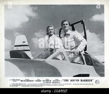 ANN TODD and NIGEL PATRICK in THE SOUND BARRIER 1952 director DAVID LEAN story Terence Rattigan A Cineguild Production for London Film Productions / British Lion Film Corporation Stock Photo