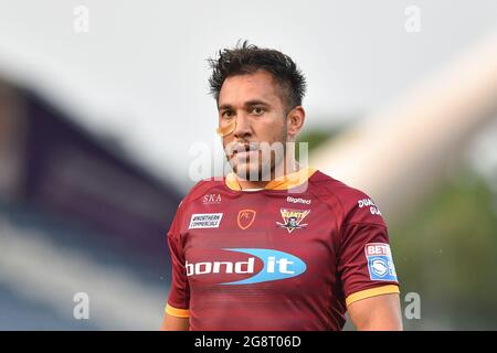 Huddersfield, UK. 22nd July, 2021. Nathaniel Peteru (34) of Huddersfield Giants during the Rugby League Betfred Super League Round 15 Huddersfield Giants vs Hull FC at John Smith's Stadium, Huddersfield, UK Credit: Dean Williams/Alamy Live News Stock Photo