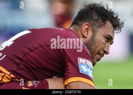 Huddersfield, UK. 22nd July, 2021. Nathaniel Peteru (34) of Huddersfield Giants during the Rugby League Betfred Super League Round 15 Huddersfield Giants vs Hull FC at John Smith's Stadium, Huddersfield, UK Credit: Dean Williams/Alamy Live News Stock Photo