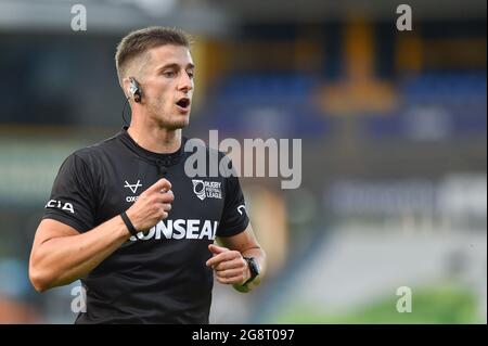 Huddersfield, UK. 22nd July, 2021. Referee Chris Kendall during the Rugby League Betfred Super League Round 15 Huddersfield Giants vs Hull FC at John Smith's Stadium, Huddersfield, UK Credit: Dean Williams/Alamy Live News Stock Photo