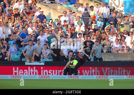 London, UK. 22nd July, 2021. The crowd watching as the Oval Invincibles take on the Manchester Originals in The Hundred men's cricket competition at the Kia Oval. The Hundred is a brand new cricket format introduced by the ECB. Credit: David Rowe/Alamy Live News Stock Photo