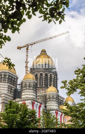 Juny, 2021 - Bucharest, Romania: People's Salvation Cathedral Catedrala Mantuirii Neamului construction site. Christian orthodox cathedral detail view Stock Photo