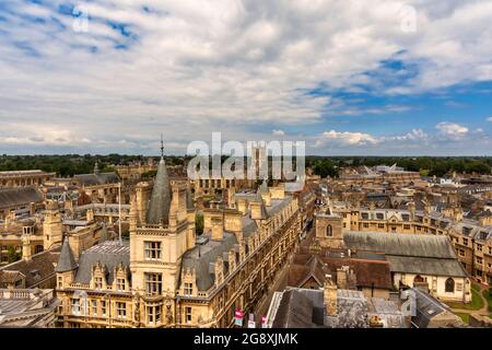 CAMBRIDGE ENGLAND THE BUILDINGS OF GONVILLE & CAIUS COLLEGE AND TRINITY STREET  IN SUMMER
