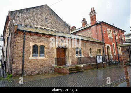 The old Brighton Courtroom just off Church Street - This historic Victorian building, situated just opposite the Royal Pavilion Estate Stock Photo