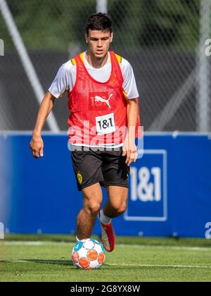 Bad Ragaz, Switzerland. 23rd July, 2021. Football: Bundesliga, Borussia Dortmund training camp at Ri-Au sports ground. Giovanni Reyna runs with the ball at his foot. Credit: David Inderlied/dpa/Alamy Live News Stock Photo