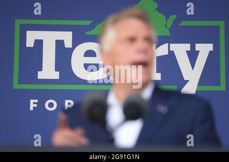 Arlington, USA. 23rd July, 2021. Virginia gubernatorial candidate Terry McAuliffe speaks during a campaign event at Lubber Run Park, Arlington, Virginia on Friday, July 23, 2021 in Washington, DC.(Photo by Oliver Contreras/SIPA USA) Credit: Sipa USA/Alamy Live News Stock Photo
