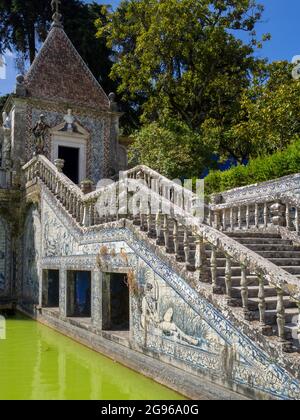 Staircase by the Knights Lake at Fronteira Palace, Lisbon Stock Photo