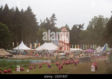 Southwold, UK. 24 July 2021. Atmosphere on the second day of the Latitude festival in Henham Park, Southwold, Suffolk. Picture date: Saturday July 24, 2021. Photo credit should read: Matt Crossick/Empics/Alamy Live News Stock Photo