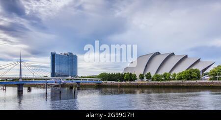 Bells Bridge over the River Clyde and the SECC - the Scottish Exhibition and Conference Centre, known as the Armadillo, designed by Sir Norman Foster. Stock Photo