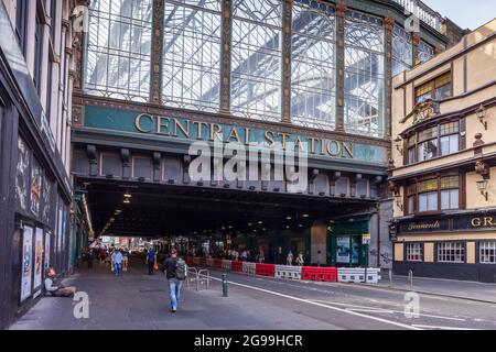 Glasgow Central Station railway bridge over Argyle Street in the city centre, Scotland, UK