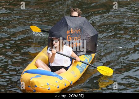 07/25/2021, Berlin, Germany, Participants in the boat demonstration on the Spree.. Alliance demonstration in Berlin: 'Climate & Boat' . Climate demonstration for a faster exit from coal and against natural gas as a bridging technology for the energy transition. For the fastest possible climate neutrality. Stock Photo