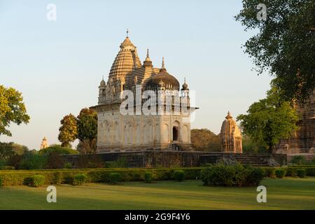 PRATAPESHWAR TEMPLE: Facade - South East View, Western Group, Khajuraho, Madhya Pradesh, India, UNESCO World Heritage Site Stock Photo