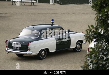 transport, car, Borgward Isabella, police car, year of construction: 1961, Bremen, Germany, 2006, ADDITIONAL-RIGHTS-CLEARANCE-INFO-NOT-AVAILABLE Stock Photo