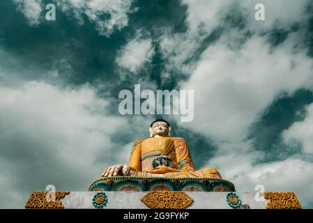 Statue of Lord Buddha under blue sky Stock Photo - Alamy