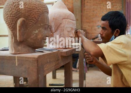 Southeast Asia, Cambodia, Siem Reap Province, Siem Reap city, Artisans of Angkor workshop, buddha statue Stock Photo