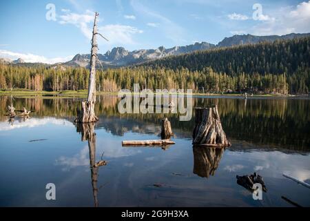 Lake Mary is one of the many lakes that surround the town of Mammoth Lakes in Mono County, CA, USA. Stock Photo