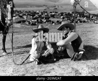 GARY COOPER and BETTY JEWEL in THE LAST OUTLAW (1927), directed by ARTHUR ROSSON. Credit: PARAMOUNT PICTURES / Album Stock Photo